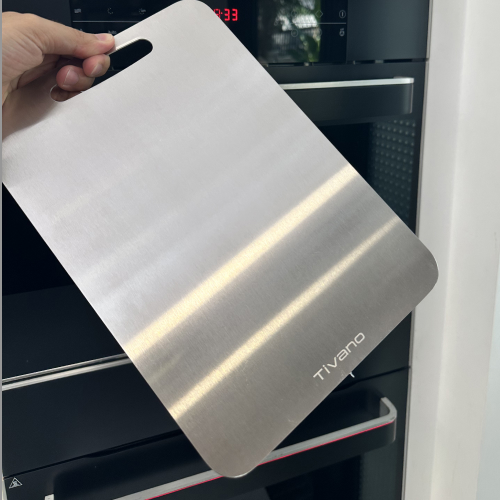 Tivano Cutting Board user Lisa W.
